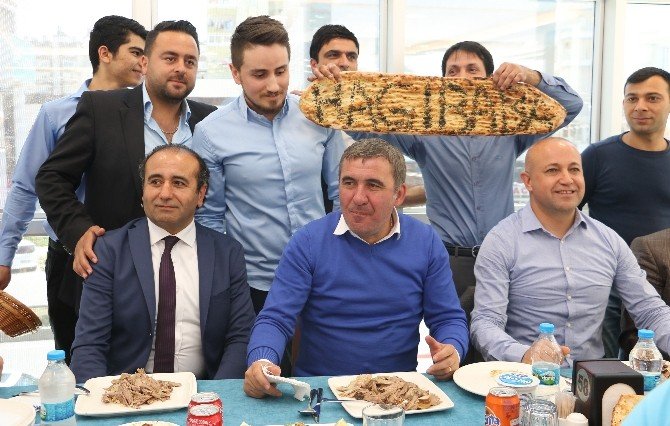 Hagı: "Şampiyonlukta Beşiktaş Daha Avantajlı"