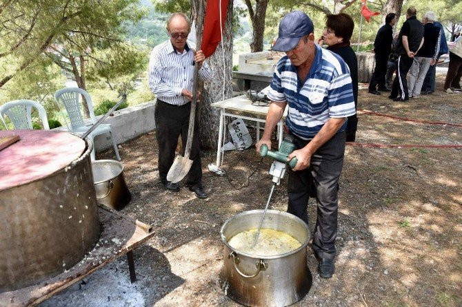 Güzelhisar’da Keşkek Geleneği Yaşatılıyor