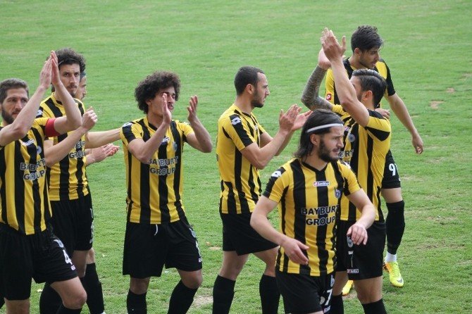 Bayburt Play Off’a Veda Etti