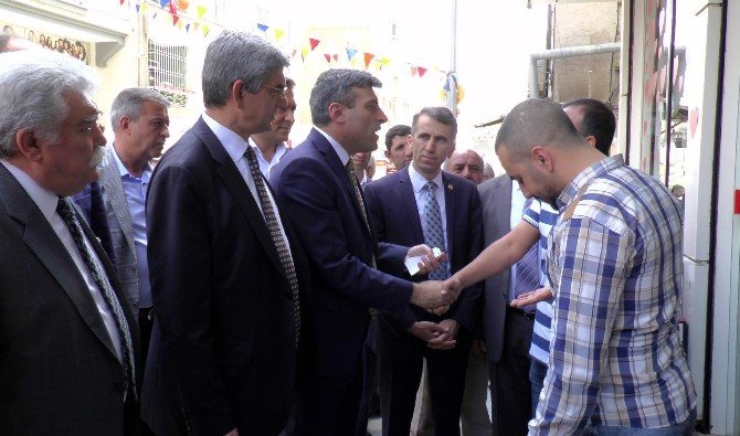 Chp Heyeti Roketlerin Hedefi Olan Kilis’te Esnafları Ziyaret Etti
