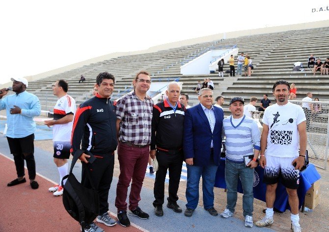 Uluslararası Yazarlar Futbol Turnuvasında Kupa Macaristan’ın