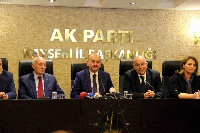 Sağlık Bakanı Müezzinoğlu’nun Kayseri Temasları