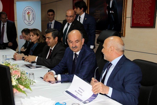 Sağlık Bakanı Müezzinoğlu’nun Kayseri Temasları