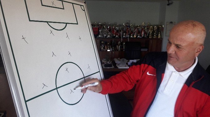 Tekelioğlu: "Trabzonspor’un Sırtı Hiç Yere Gelmez"