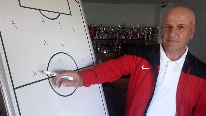 Tekelioğlu: "Trabzonspor’un Sırtı Hiç Yere Gelmez"