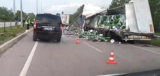 İki Tır Çarpıştı, Trafik Felç Oldu
