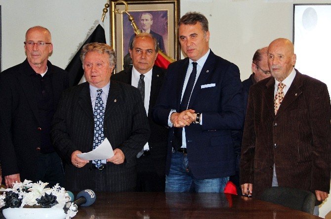 Fikret Orman Listesini Teslim Etti