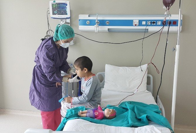 Bursa’da Bir İlk...çocuk Hastalara Kök Hücre Nakli Başladı
