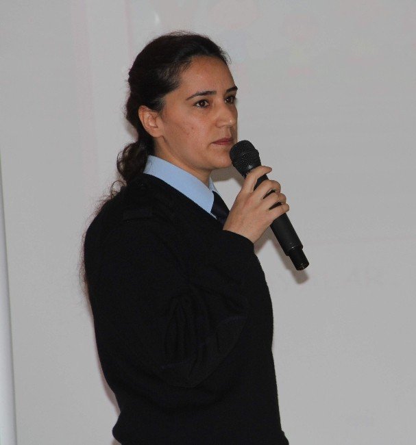 Öğrencilere Trafik Kuralları Anlatıldı