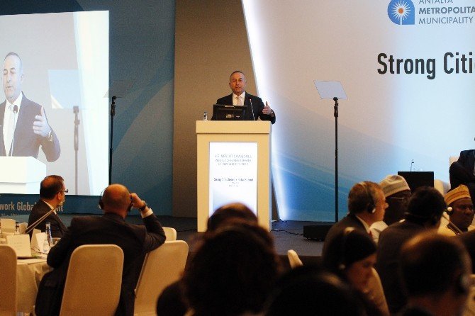 Bakan Çavuşoğlu: "Dünyanın En Etkin 65 Ülkesinin Daeş Karsında Aciz Kalmaması Gerekir"