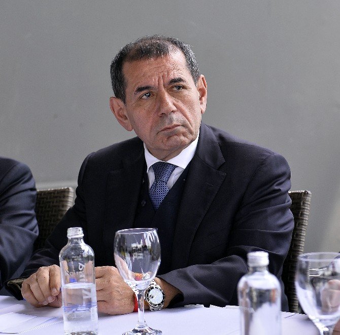 Dursun Özbek’ten Divan Üyelerine Tepki