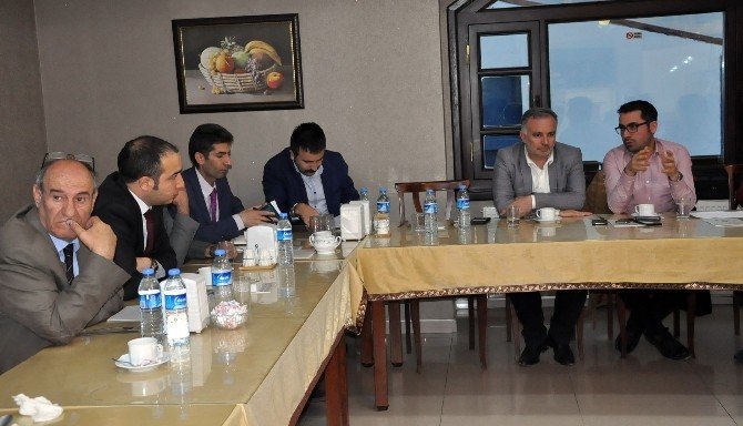 Hdp Parti Sözcüsü Ayhan Bilgen, Gündemi Kars’ta Değerlendirdi