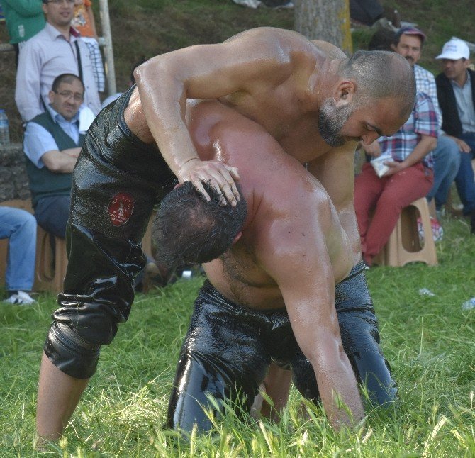 Kabulbaba’da Pehlivan Geçidi