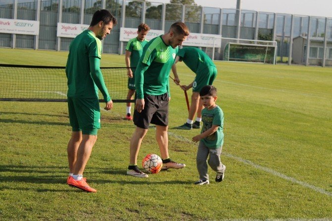 Bursaspor’da Konyaspor Mesaisi Sürüyor