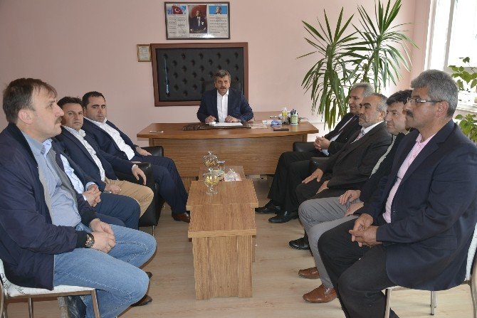Kaymakam Ve Başkan Yardımcısından Taziye Ziyareti