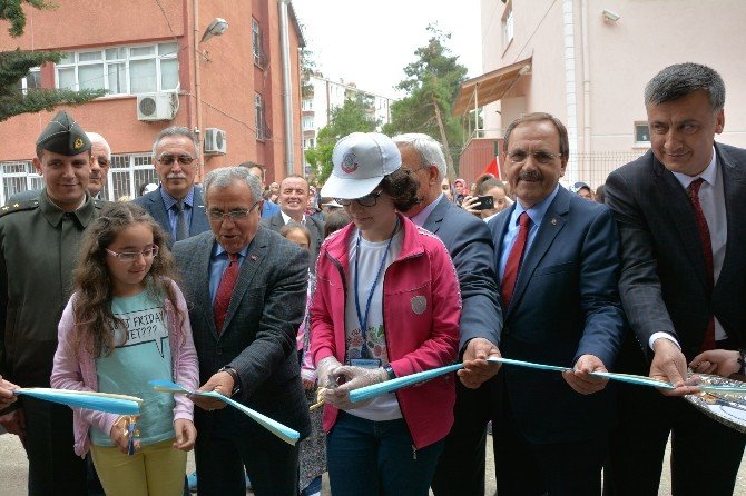 Tübitak 4006 Bilim Fuarı Açıldı