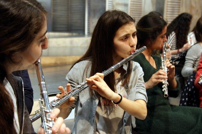 Bu Senfoni Orkestrası Türkiye’de İlk Ve Tek