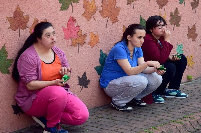 Giresun’da Özel Çocuklara Fındık Hediyesi