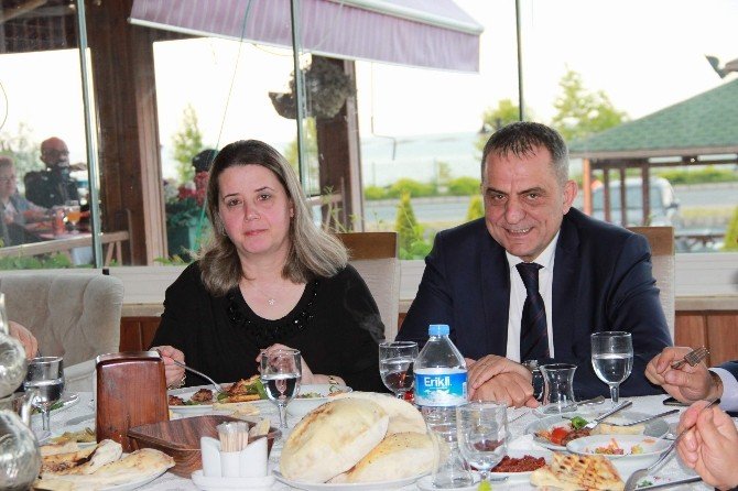 Başkan Sağıroğlu Belediye Meclis Üyeleriyle Yemekte Buluştu