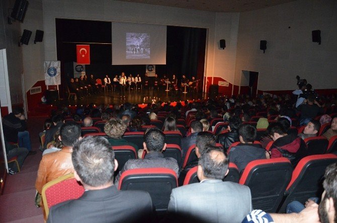 Fatsa’da ‘Bir Hilal Uğruna’ Şiir Dinletisi