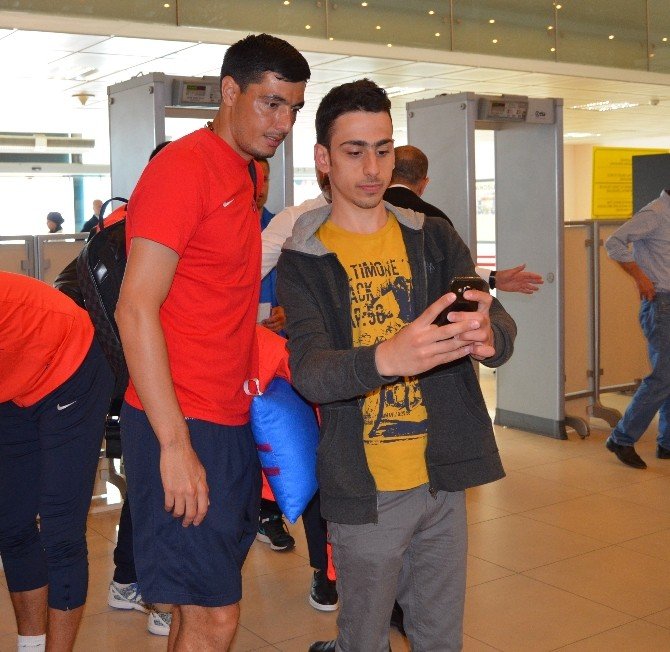 Trabzonspor Antalya’ya Gitti
