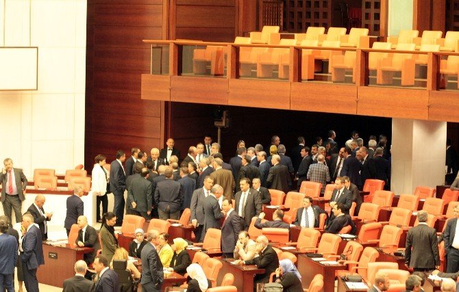 Tbmm Genel Kurulu Bakan Elitaş Hakkındaki Gensoru Görüşülmeden Kapandı