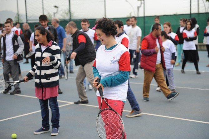 Teniste Engel Tanımadılar