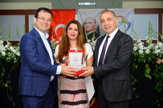 İranlı Ressamların Eserleri Beylikdüzü’nde Sergileniyor