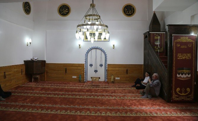 400 Yıllık Mescit Yeniden İbadete Açıldı