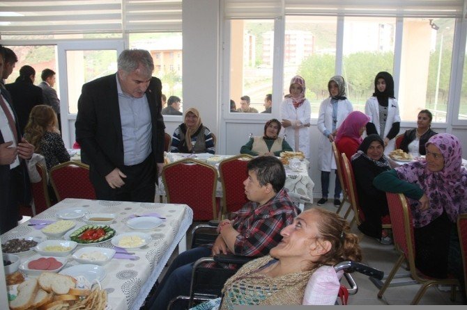 Engelsiz Mutluluk Atölyesinin Ürünleri Görücüye Çıktı