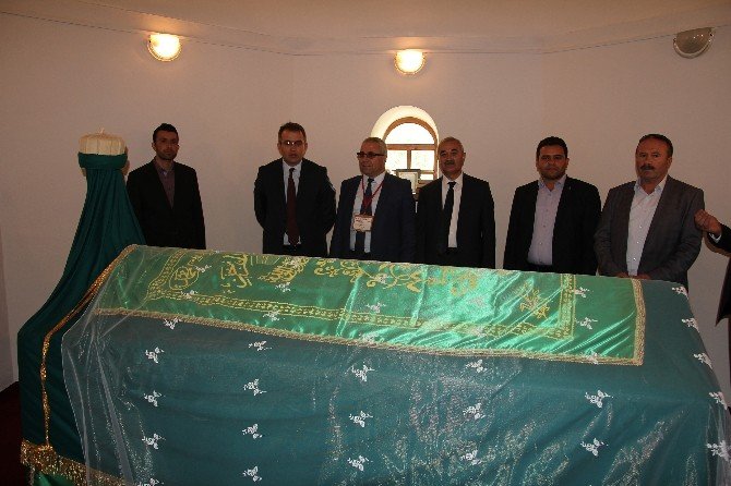Uluslararası Nehrin Piri Koyunbaba Sempozyumu Başladı