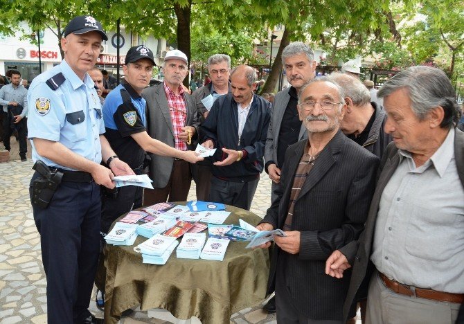 Tdp Namaz Sonrası Vatandaşları Bilgilendirdi