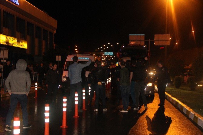 Taraftarlar Trabzonspor’u Protesto Etti.