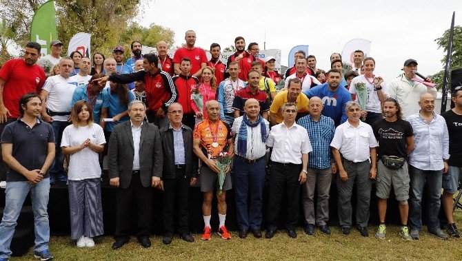 Türkiye Ve Balkan Şampiyonu Triatlete Sürpriz Evlenme Teklifi