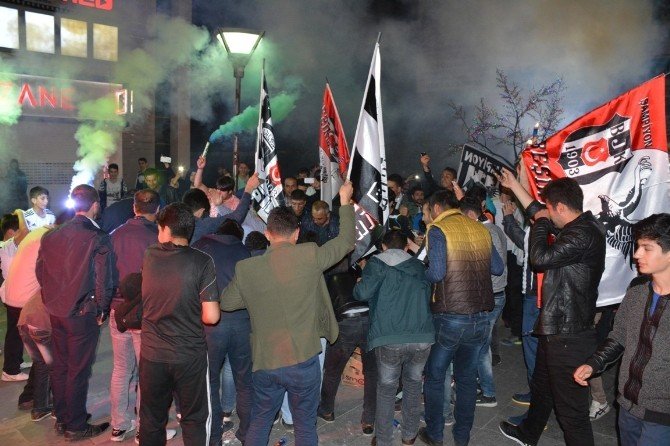 Bitlis’te Beşiktaş’ın Şampiyonluk Sevinci