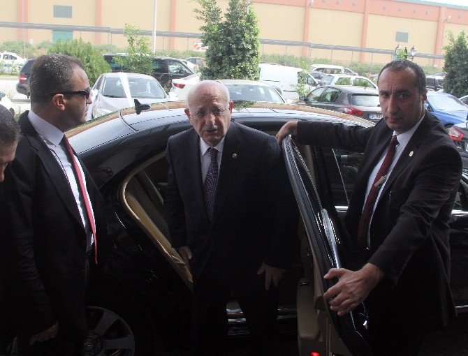 Tbmm Başkanı Kahraman: "Büyük Başın Derdi Büyük Olur"