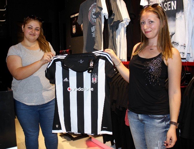 Taraftarlar Kartal Yuvaları’na Akın Ettiler