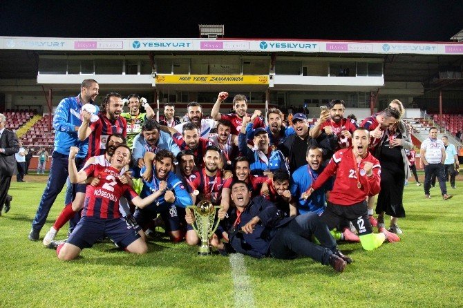 Niğde Belediyespor’un Şampiyonluk Sevinci