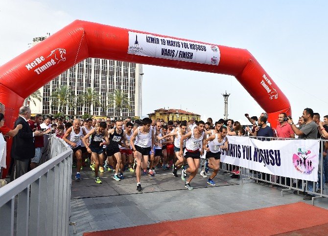 700 Kişi Gençlik Koşusunda Koştu
