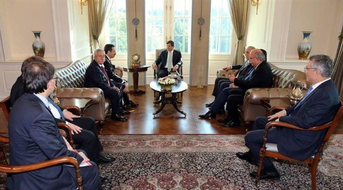 Başbakan Davutoğlu Stk Temsilcilerini Kabul Etti