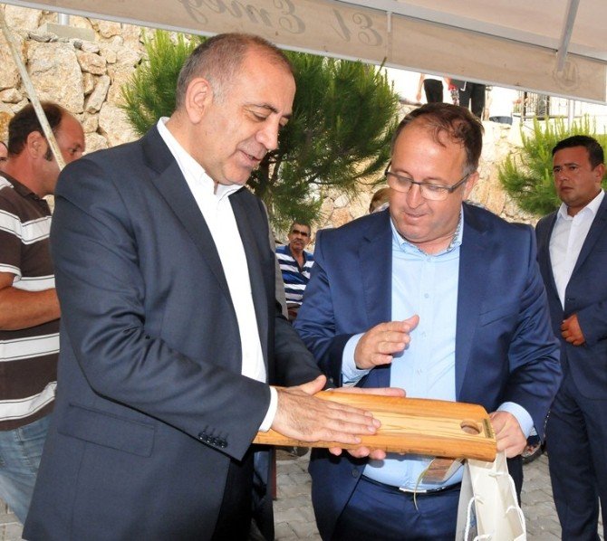 Gürsel Tekin’den Hisarcıklıoğlu’na Cevap: