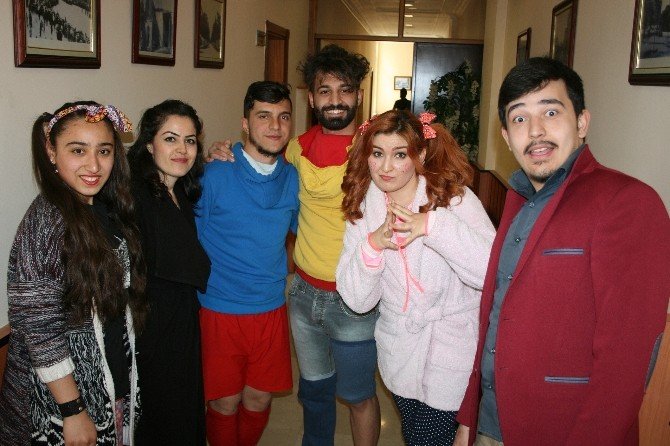 Gençlik Ve Spor Bakanlığı Tarafından Düzenlenen ’Skeç Yarışması’na Yoğun İlgi