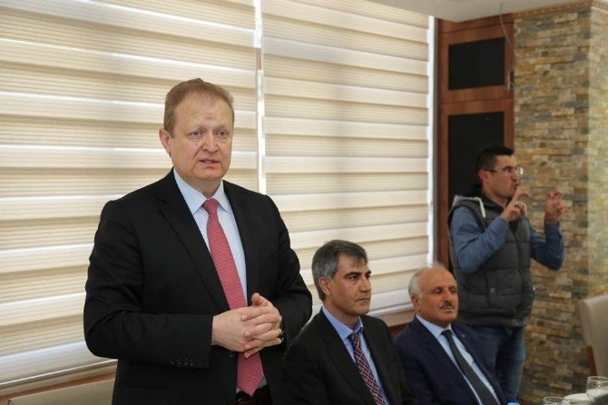 Vali Yavuz Engelli Vatandaşlarla Bir Araya Geldi