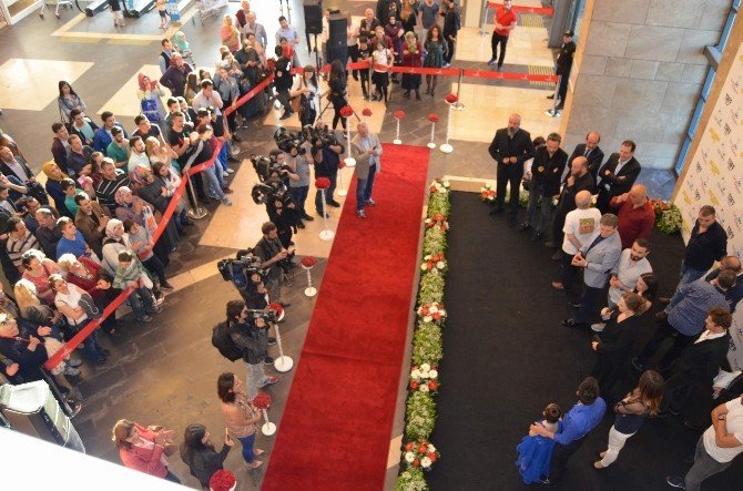 Oflu Hoca’nın Şifresi 2’nin Galası Trabzon’da Yapıldı