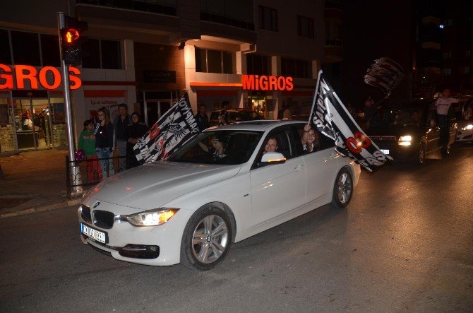 Beşiktaş’ın Erken Gelen Şampiyonluğu Afyonkarahisar’da Da Kutlandı