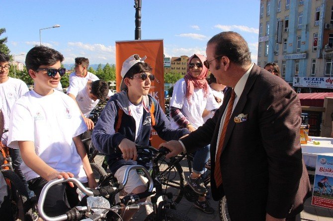 Sağlıklı Yaşam İçin Pedal Çevirdiler