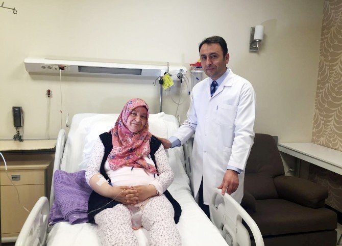 Canlı Yayında Ameliyatla, ’Şeker’ Gibi Hayata Başladı