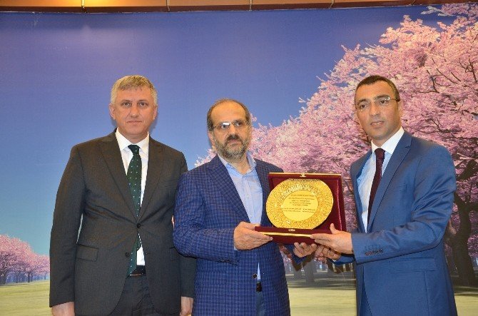 İşadamı Nuri Albayrak’tan Oflu Öğrencilere Altın Öğütler