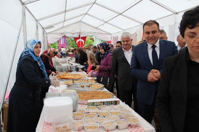 Görele’de İhtiyaç Sahibi Öğrenciler Yararına Kermes