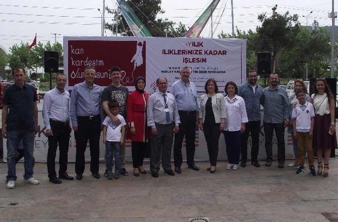 Talasemili Çocuklar "Kök Hücre Kardeşleri" Bekliyor
